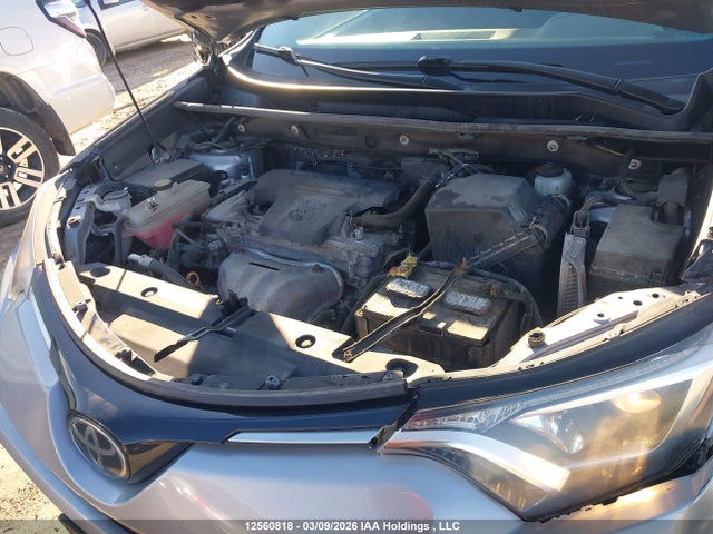 12560818 :رقم المزاد ، 2T3BFREV1JW856534 vin ، 2018 Toyota Rav4 Le مزاد بيع