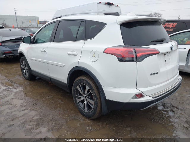 12560836 :رقم المزاد ، 2T3RFREVXJW787387 vin ، 2018 Toyota Rav4 Xle مزاد بيع