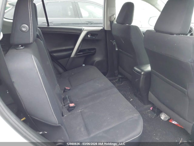 12560836 :رقم المزاد ، 2T3RFREVXJW787387 vin ، 2018 Toyota Rav4 Xle مزاد بيع