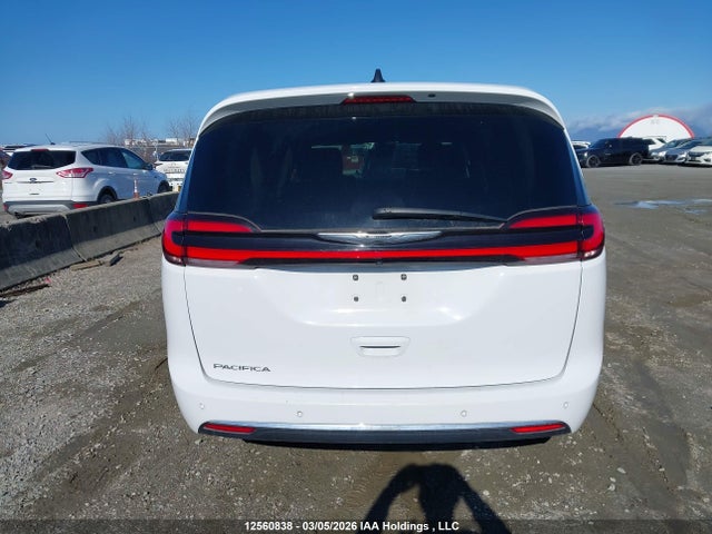 Chrysler Pacifica Touring L 2023 2C4RC1BG2PR557863 Image 17