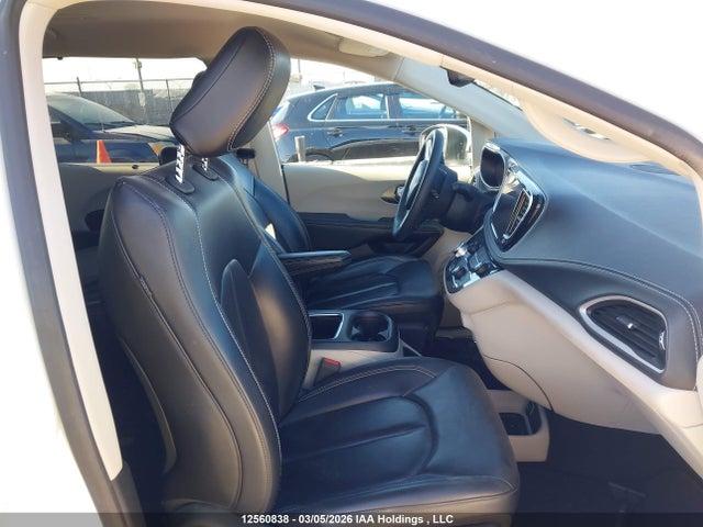 Chrysler Pacifica Touring L 2023 2C4RC1BG2PR557863 Image 5
