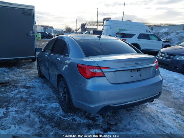 2014 Chrysler 200 Limited მანქანა იყიდება აუქციონზე, vin: 1C3CCBCG3EN194305, აუქციონის ნომერი: 12560842