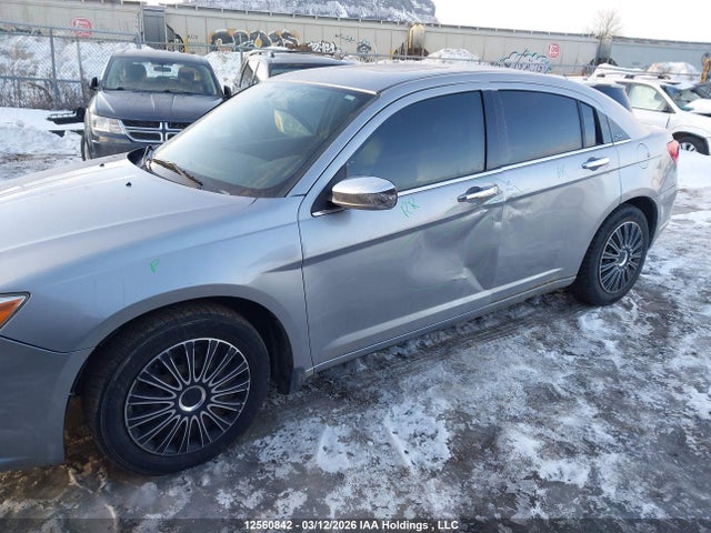 2014 Chrysler 200 Limited მანქანა იყიდება აუქციონზე, vin: 1C3CCBCG3EN194305, აუქციონის ნომერი: 12560842