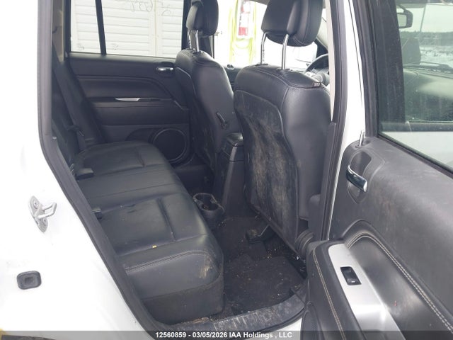 12560859 :رقم المزاد ، 1C4NJDAB7FD201549 vin ، 2015 Jeep Compass Sport مزاد بيع