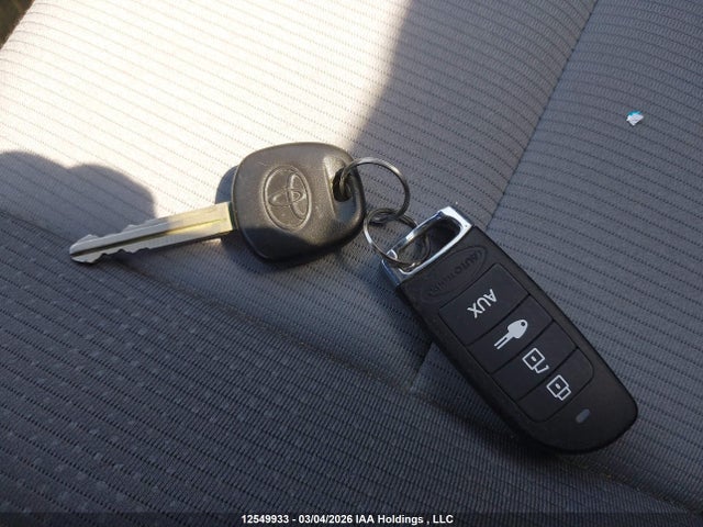 2T1BURHE8KC129968 Toyota COROLLA CE