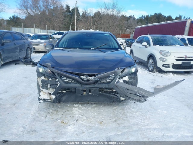 4T1G11BK8MU037825 Toyota CAMRY SE