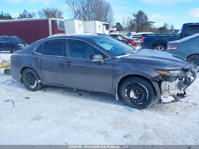 4T1G11BK8MU037825 Toyota CAMRY SE