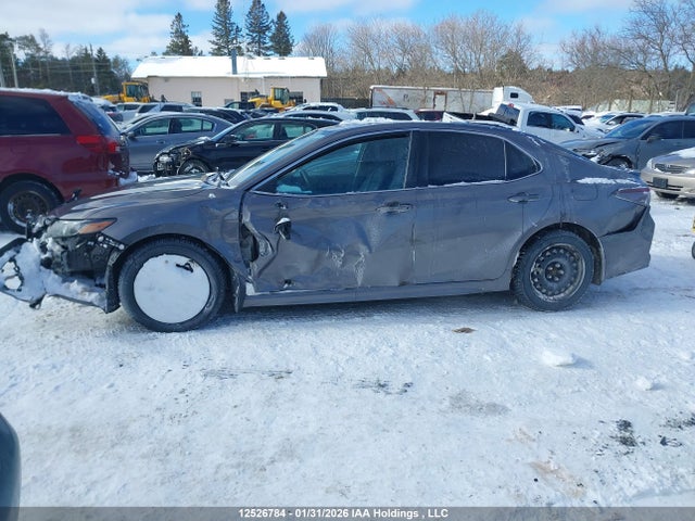 4T1G11BK8MU037825 Toyota CAMRY SE