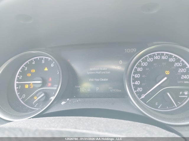 4T1G11BK8MU037825 Toyota CAMRY SE