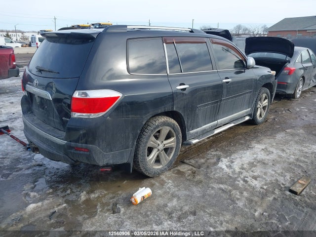 12560906 :رقم المزاد ، 5TDBK3EH9DS178124 vin ، 2013 Toyota Highlander Plus/se مزاد بيع