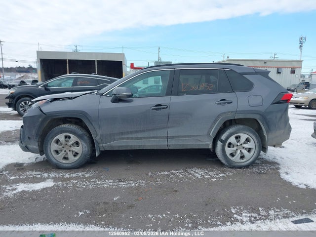 Продаж на аукціоні авто 2021 Toyota Rav4 Le, vin: 2T3B1RFV5MC221447, номер лоту: 12560952
