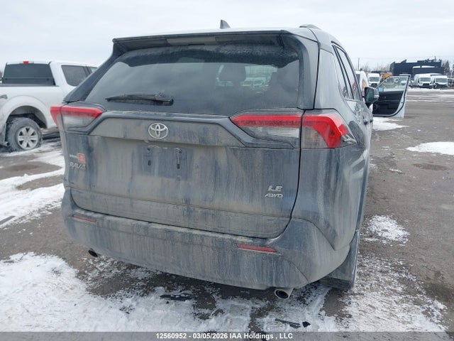 Продаж на аукціоні авто 2021 Toyota Rav4 Le, vin: 2T3B1RFV5MC221447, номер лоту: 12560952