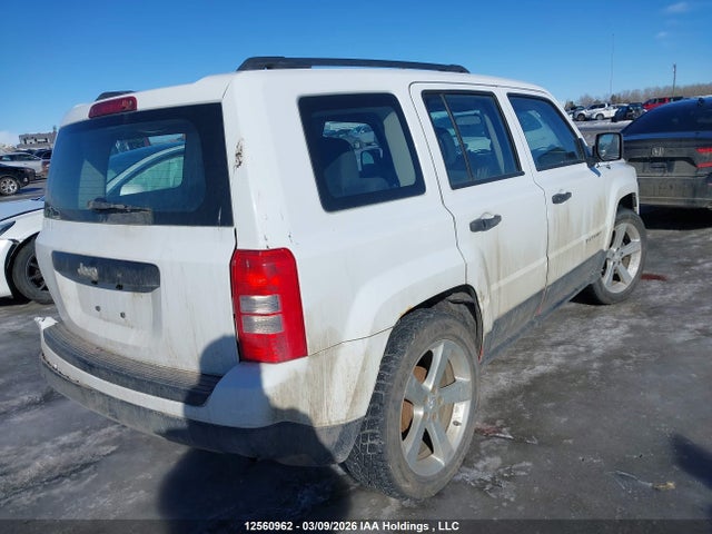 1C4NJPAA4GD500023 Jeep Patriot Sport/north
