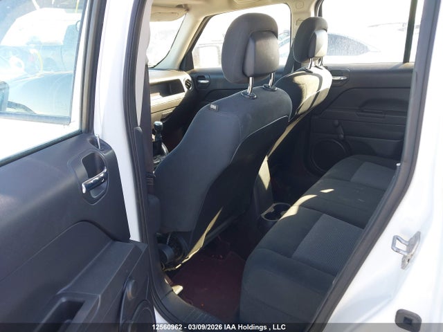 1C4NJPAA4GD500023 Jeep Patriot Sport/north