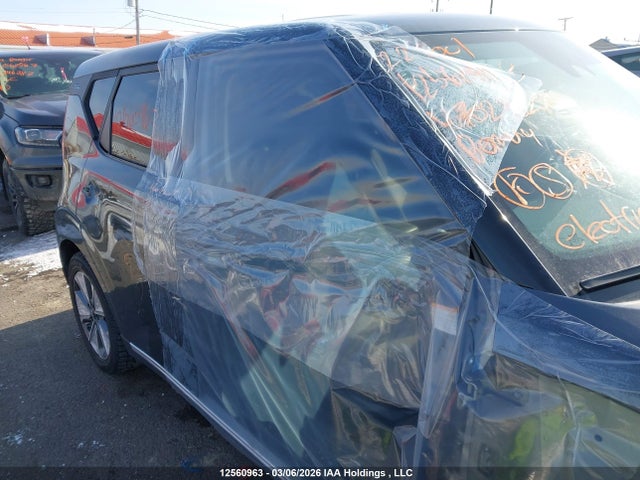 KNDJ23A22N7023827 KIA Soul Ev Premium
