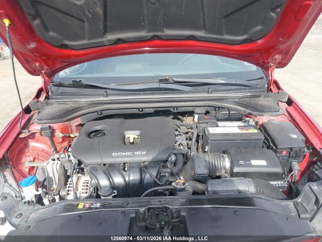KMHD84LFXJU570529 Hyundai ELANTRA GL