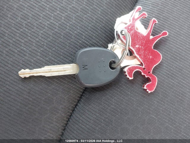 KMHD84LFXJU570529 Hyundai ELANTRA GL