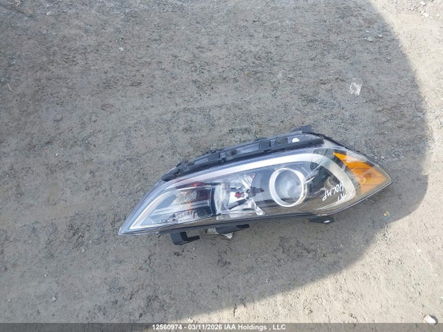 KMHD84LFXJU570529 Hyundai ELANTRA GL