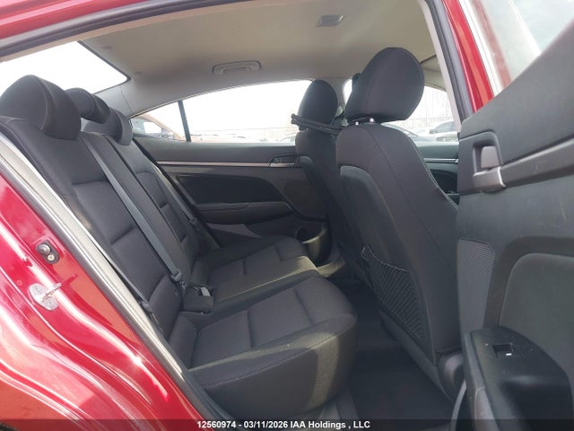 KMHD84LFXJU570529 Hyundai ELANTRA GL