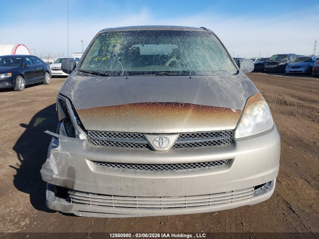 2004 Toyota Sienna Ce მანქანა იყიდება აუქციონზე, vin: 5TDZA29C14S215919, აუქციონის ნომერი: 12560980