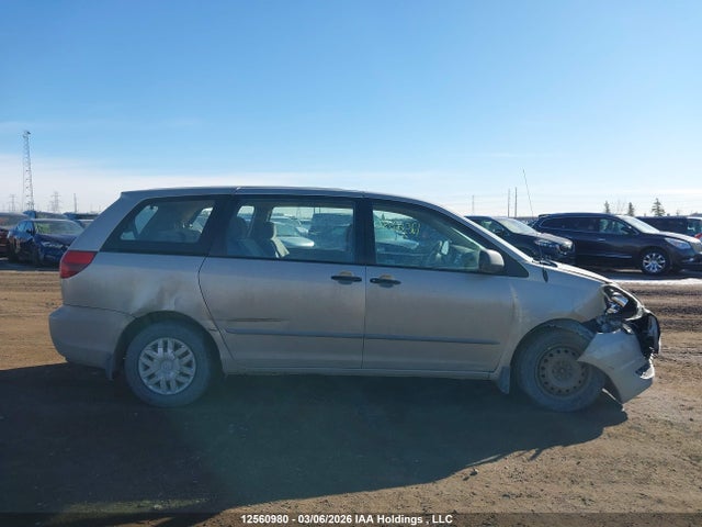 2004 Toyota Sienna Ce მანქანა იყიდება აუქციონზე, vin: 5TDZA29C14S215919, აუქციონის ნომერი: 12560980