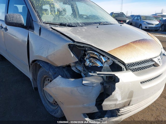 2004 Toyota Sienna Ce მანქანა იყიდება აუქციონზე, vin: 5TDZA29C14S215919, აუქციონის ნომერი: 12560980