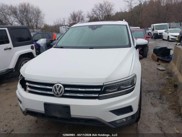 Продаж на аукціоні авто 2018 Volkswagen Tiguan Highline, vin: 3VV4B7AX3JM066865, номер лоту: 12560993
