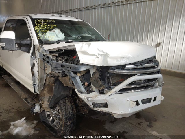 12561005 :رقم المزاد ، 1FT8W3BN6NED01233 vin ، 2022 Ford F350 Super Duty مزاد بيع