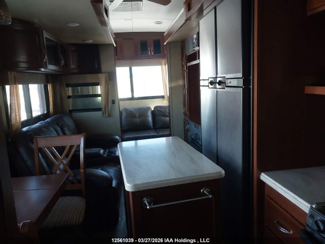 5ZWFBTE24E1001591 Evergreen Bayhill