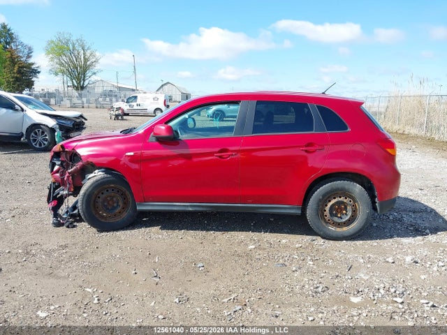 2015 Mitsubishi Rvr Se მანქანა იყიდება აუქციონზე, vin: 4A4AJ3AU9FE604574, აუქციონის ნომერი: 12561040