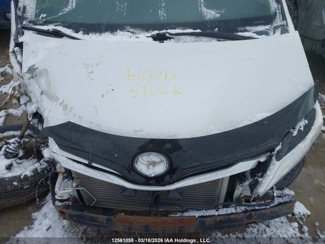 5TDDK3DC0ES083676 Toyota Sienna Xle 7 Passenger