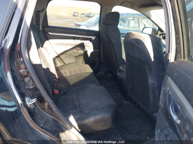 2HKRW2H28JH148148 Honda CR-V LX