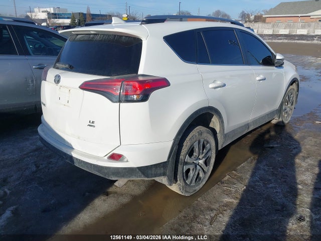 2T3BFREV6HW695799 Toyota RAV4 LE