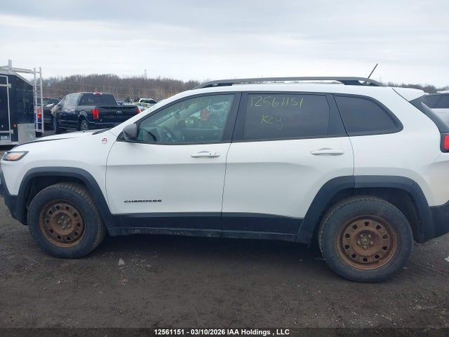 1C4PJMBS2FW736106 Jeep Cherokee Trailhawk