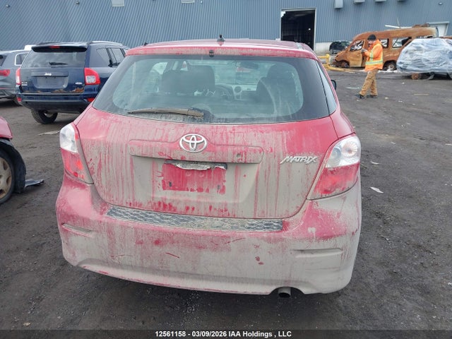 12561158 :رقم المزاد ، 2T1KU4EE1EC133629 vin ، 2014 Toyota Matrix مزاد بيع