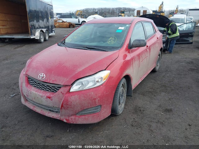 12561158 :رقم المزاد ، 2T1KU4EE1EC133629 vin ، 2014 Toyota Matrix مزاد بيع