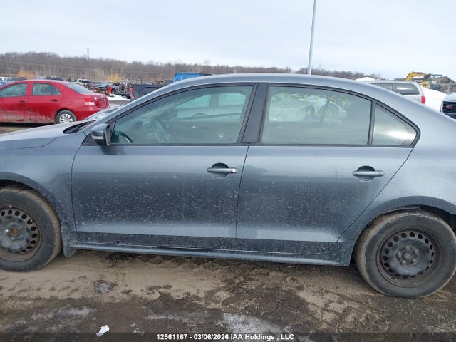 3VW1K7AJ7EM357479 Volkswagen Jetta