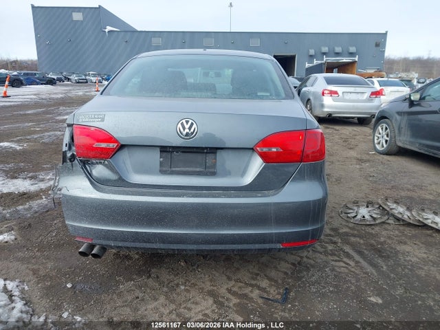3VW1K7AJ7EM357479 Volkswagen Jetta