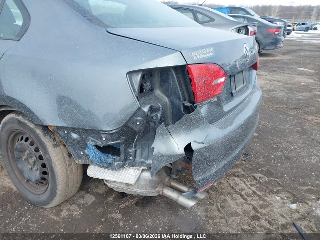 3VW1K7AJ7EM357479 Volkswagen Jetta