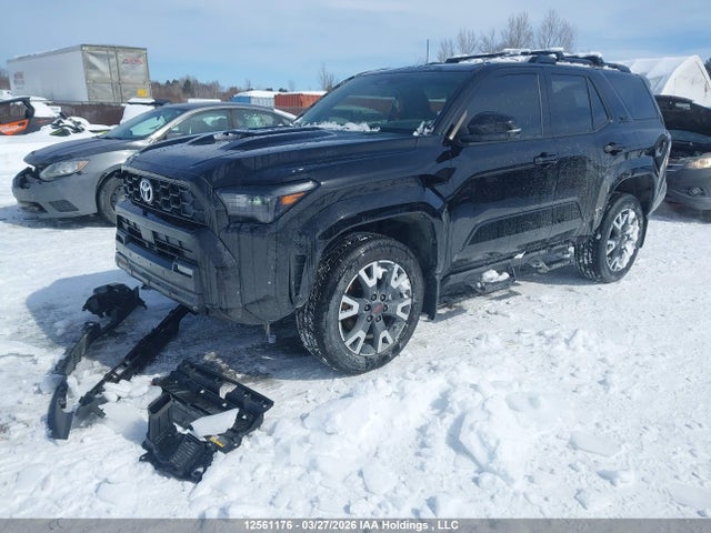 12561176 :رقم المزاد ، JTEVA5BR2S5036043 vin ، 2025 Toyota 4runner مزاد بيع