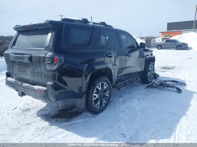12561176 :رقم المزاد ، JTEVA5BR2S5036043 vin ، 2025 Toyota 4runner مزاد بيع