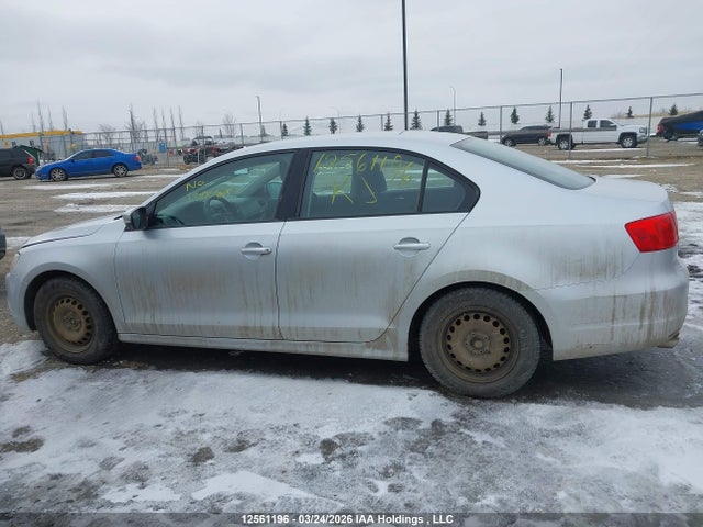 3VW2K7AJ6EM215791 Volkswagen Jetta 2.0l Trendline+