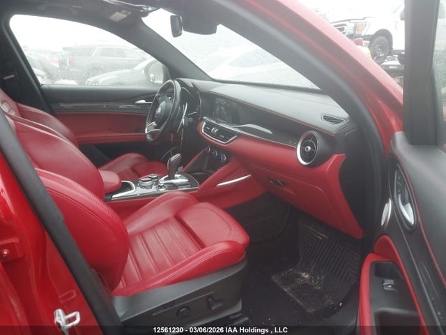ZASPAKBN1L7C90414 Alfa Romeo Stelvio Ti Carbon Awd