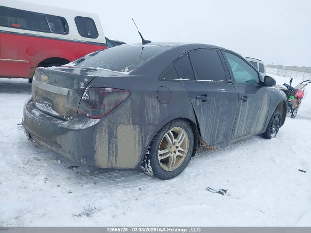 1G1PM5SH5E7133136 Chevrolet Cruze 2ls