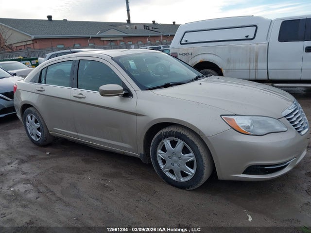 Продажа на аукционе авто 2014 Chrysler 200 Lx, vin: 1C3CCBAB4EN176421, номер лота: 12561284