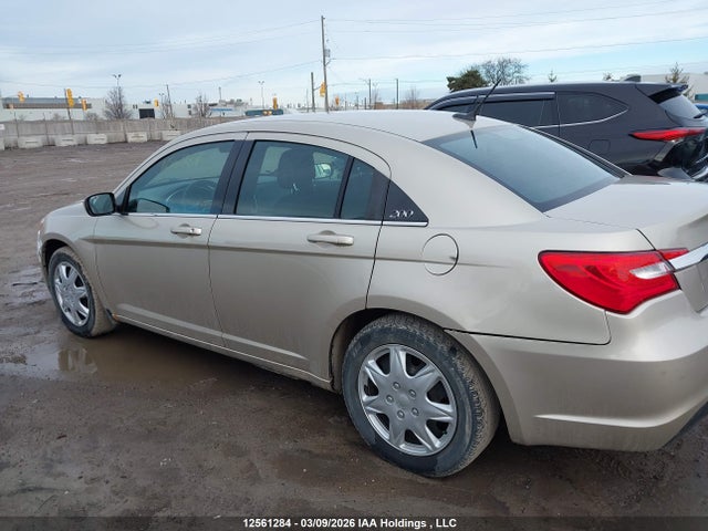 Продажа на аукционе авто 2014 Chrysler 200 Lx, vin: 1C3CCBAB4EN176421, номер лота: 12561284