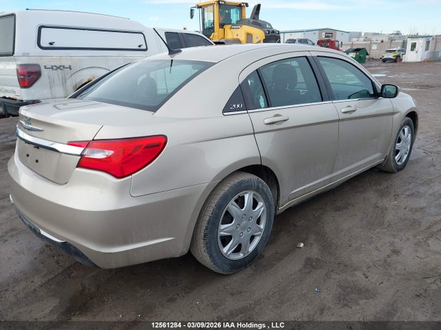 Продажа на аукционе авто 2014 Chrysler 200 Lx, vin: 1C3CCBAB4EN176421, номер лота: 12561284