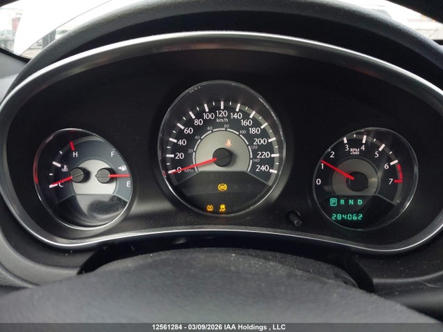 Продажа на аукционе авто 2014 Chrysler 200 Lx, vin: 1C3CCBAB4EN176421, номер лота: 12561284