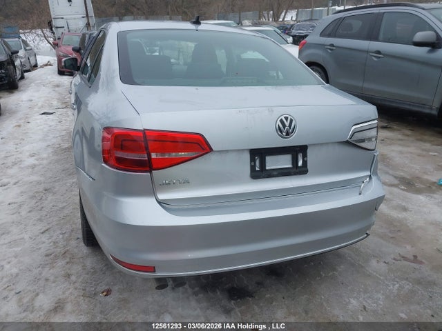 12561293 :رقم المزاد ، 3VW2K7AJ8FM413595 vin ، 2015 Volkswagen Jetta S مزاد بيع