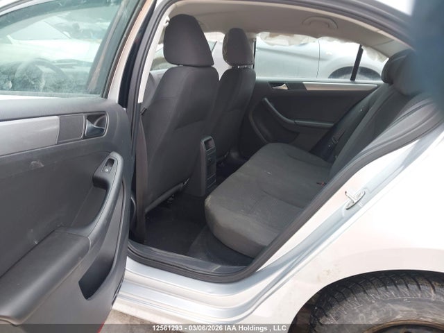 12561293 :رقم المزاد ، 3VW2K7AJ8FM413595 vin ، 2015 Volkswagen Jetta S مزاد بيع